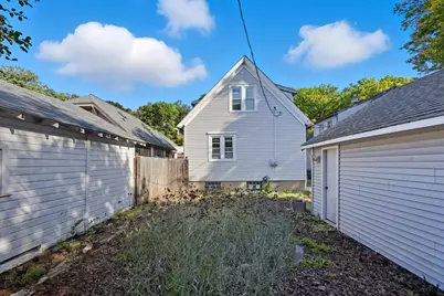 7305  Blanchard St #Upper, Wauwatosa, WI 53213 - Photo 3