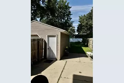 1502  87th Pl #1504, Kenosha, WI 53143 - Photo 3