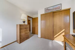 9260 S 44th St, Franklin, WI 53132 - Photo 15