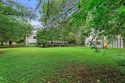 W5127  Hawkhunter Rd, Sugar Creek, WI 53121 - Photo 41