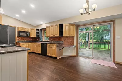 W5127  Hawkhunter Rd, Sugar Creek, WI 53121 - Photo 7