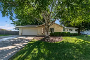 W128N8518 Revere Rd, Menomonee Falls, WI 53051 - Photo 1