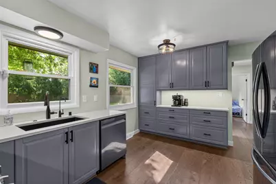 W128N8518  Revere Rd, Menomonee Falls, WI 53051 - Photo 7