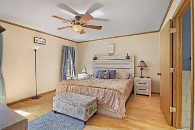 645 W Estate Ct, Elkhorn, WI 53121 - Photo 9