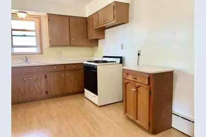 1508  Walnut St #Upper, South Milwaukee, WI 53172 - Photo 5
