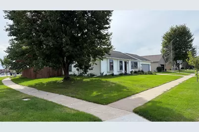 748  Elizabeth Ln, Onalaska, WI 54650 - Photo 1