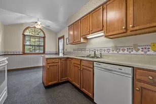 4018 81st St, Kenosha, WI 53142 - Photo 9