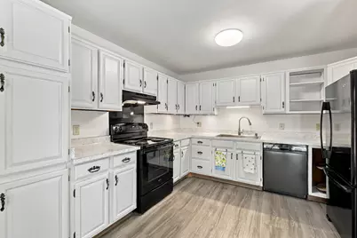 384 S Tower St, Saukville, WI 53080 - Photo 9