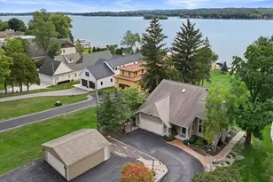 W303N2664 Maple Ave, Delafield, WI 53072 - Photo 57