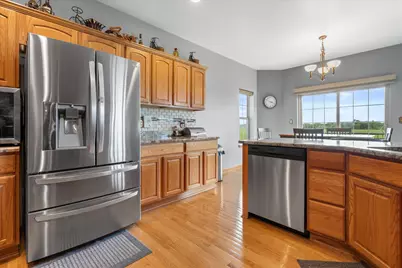 1246 S Wilson Ave, Hartford, WI 53027 - Photo 11