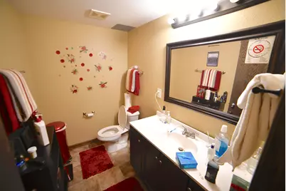 8647 N Servite Dr #111, Milwaukee, WI 53223 - Photo 9