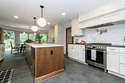 15025  Westover Rd, Elm Grove, WI 53122 - Photo 7