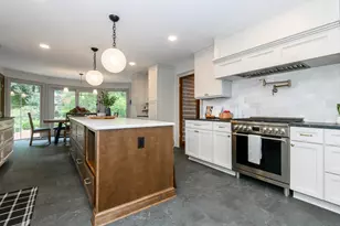 15025 Westover Rd, Elm Grove, WI 53122 - Photo 7