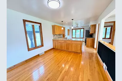 3640 W 7 Mile Rd, Racine, WI 53108 - Photo 11