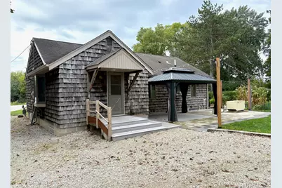 3640 W 7 Mile Rd, Racine, WI 53108 - Photo 3