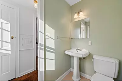 9373 N Lake Dr, Bayside, WI 53217 - Photo 25