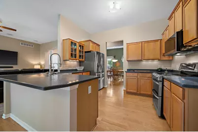 950  River Park Dr, Waukesha, WI 53189 - Photo 9