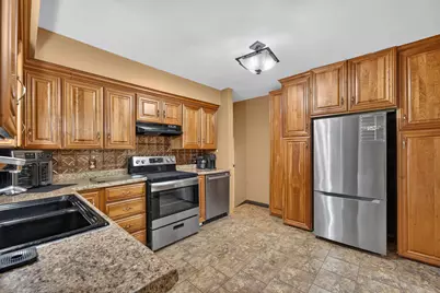 6023  Princeton Ln, Racine, WI 53402 - Photo 3