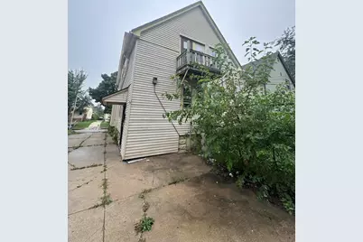 2222 W Finn Pl, Milwaukee, WI 53206 - Photo 25