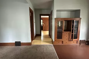 2222 W Finn Pl, Milwaukee, WI 53206 - Photo 3