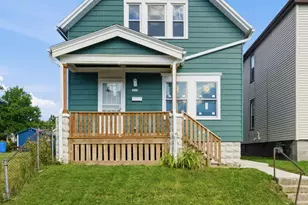 2618 N 24th Pl, Milwaukee, WI 53206 - Photo 1