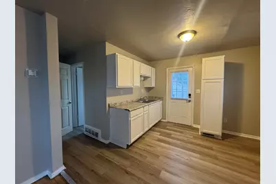 3928 N 30th St, Milwaukee, WI 53216 - Photo 5