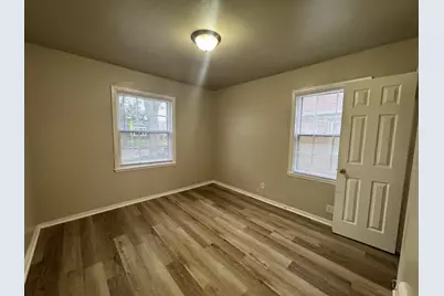 3928 N 30th St, Milwaukee, WI 53216 - Photo 13