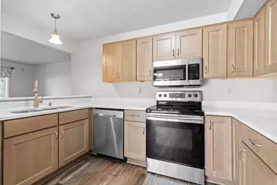 N80W12900  Fond Du Lac Ave #5, Menomonee Falls, WI 53051 - Photo 7