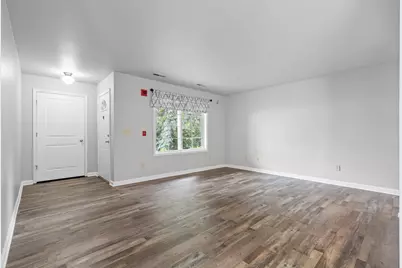 N80W12900  Fond Du Lac Ave #5, Menomonee Falls, WI 53051 - Photo 11