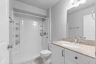 N80W12900 Fond du Lac Ave, Menomonee Falls, WI 53051 - Photo 15