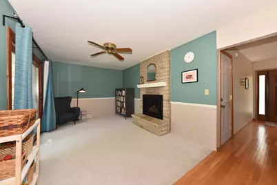 5405 N Shasta Dr, Glendale, WI 53209 - Photo 11