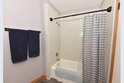 5405 N Shasta Dr, Glendale, WI 53209 - Photo 17