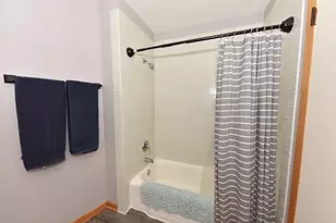 5405 N Shasta Dr, Glendale, WI 53209 - Photo 17