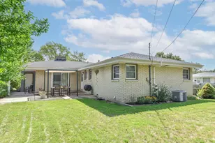 5405 N Shasta Dr, Glendale, WI 53209 - Photo 27