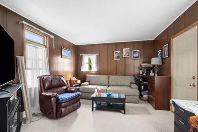 430  Cedar St, Hartford, WI 53027 - Photo 5