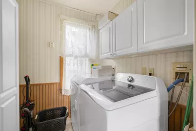 430  Cedar St, Hartford, WI 53027 - Photo 9