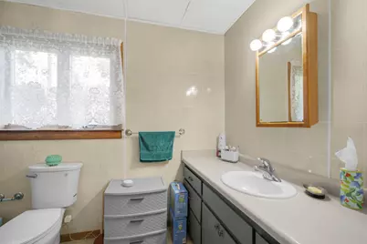 430  Cedar St, Hartford, WI 53027 - Photo 7