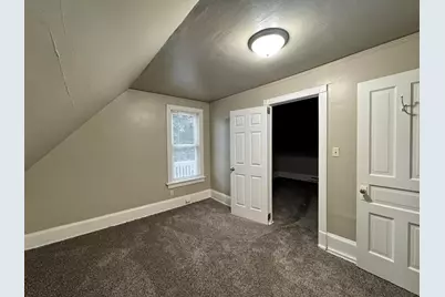 3935A N 13th St #Upper, Milwaukee, WI 53206 - Photo 11