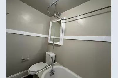 3935A N 13th St #Upper, Milwaukee, WI 53206 - Photo 17