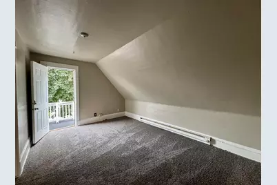3935A N 13th St #Upper, Milwaukee, WI 53206 - Photo 9