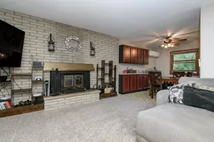 W276N1606 Spring Creek Dr, Pewaukee, WI 53072 - Photo 13