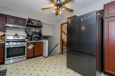 W276N1606  Spring Creek Dr, Pewaukee, WI 53072 - Photo 19