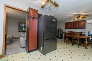 W276N1606 Spring Creek Dr, Pewaukee, WI 53072 - Photo 19