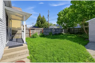 2013  Charles St, Racine, WI 53402 - Photo 21