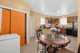 2013 Charles St, Racine, WI 53402 - Photo 7