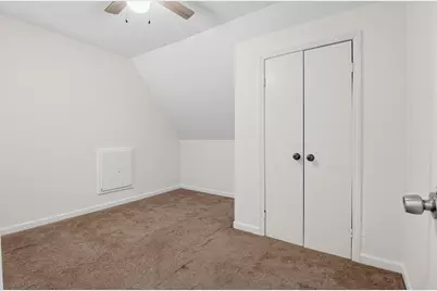 2013  Charles St, Racine, WI 53402 - Photo 13
