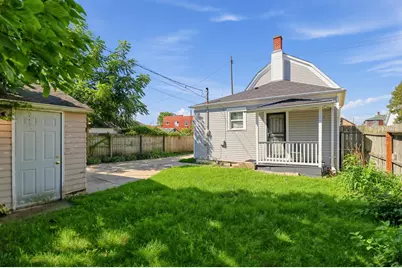 2013  Charles St, Racine, WI 53402 - Photo 23