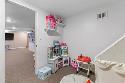 2104  Garland Ave, Waukesha, WI 53188 - Photo 27