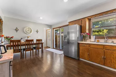 2104  Garland Ave, Waukesha, WI 53188 - Photo 7