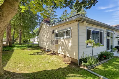 2515  Dombrowski Blvd, Racine, WI 53405 - Photo 19